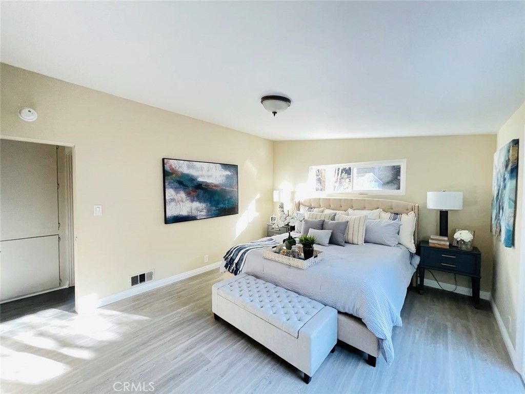listing image 130727450696885769077