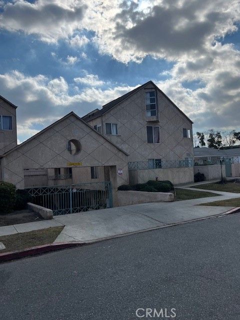 A home in Inglewood