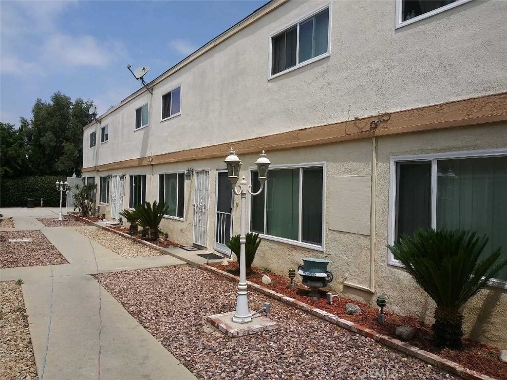 14015 S Budlong Avenue 7