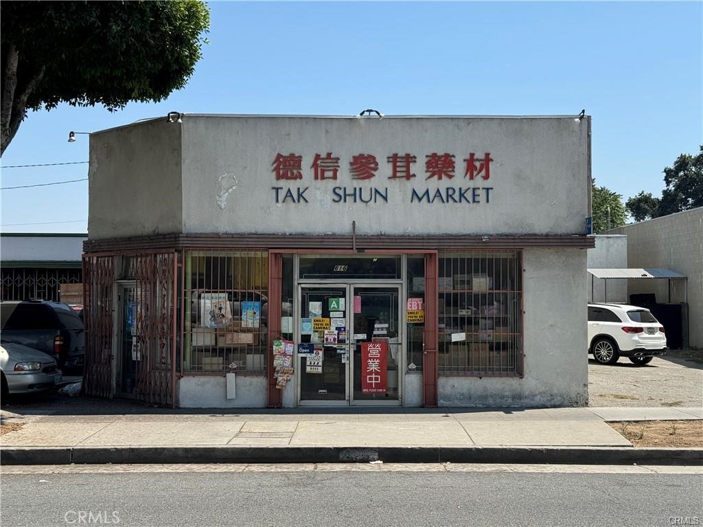 Welcome to an extraordinary opportunity in Monterey Park, where tradition meets commerce in a flourishing 2,000+ square feet self-standing store. For over four decades, this establishment has been the cornerstone of the community, offering a diverse array of Traditional Chinese Grocery items. Situated in the vibrant heart of Monterey Park, on a main road with excellent public visibility, the store benefits from robust foot and car traffic. Its proximity to transportation hubs ensures convenient access for both customers and suppliers alike. With a long-standing clientele and established relationships supplying local restaurants, this business enjoys a solid reputation built on quality and reliability. As the current owner prepares for retirement, this transition presents a rare chance to inherit not just a business, but a legacy of success deeply rooted in the cultural fabric of the area. This opportunity is ideal for entrepreneurs seeking a turnkey operation with significant growth potential in a community renowned for its appreciation of traditional Chinese cuisine and culture. Don't miss your chance to own a piece of Monterey Park's rich history while stepping into a promising future of entrepreneurship.