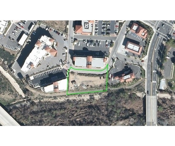 26,136 SF commercially zoned lot. Fantastic location, 120,000 vehicles on the I-15 pass this property every day.