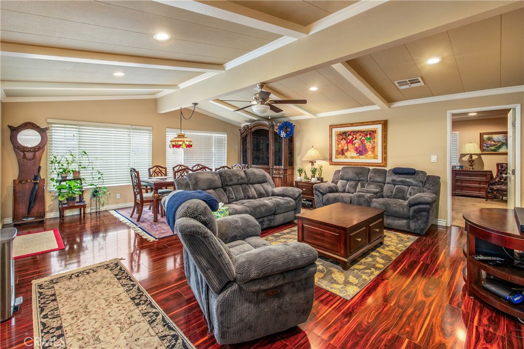 929 E Foothill 161