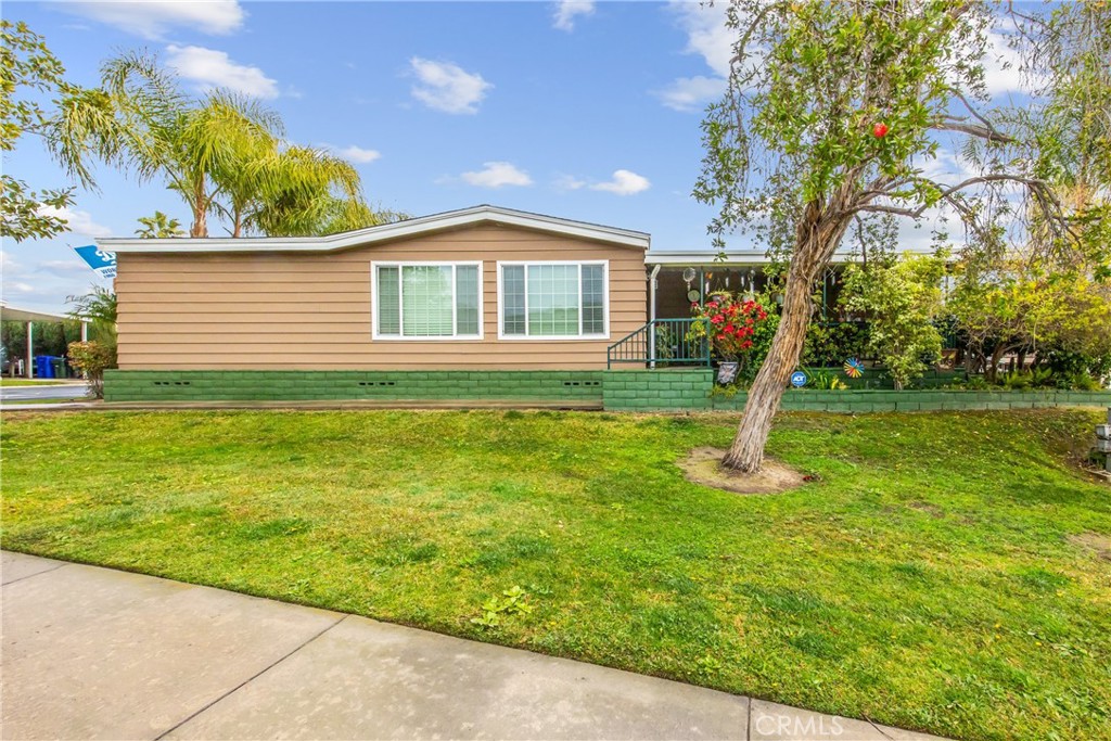 929 E Foothill 161