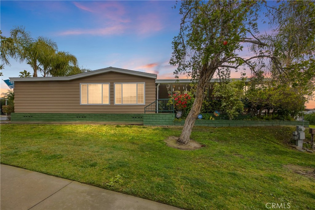 929 E Foothill 161