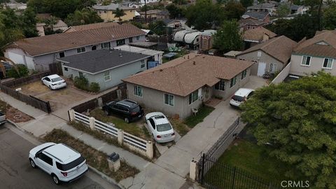 Photo of 20518 Raymond Avenue, Torrance, CA 90502 (MLS # WS24198823) Photo of 20518 Raymond Avenue, Torrance, CA 90502 (MLS # WS24198823)