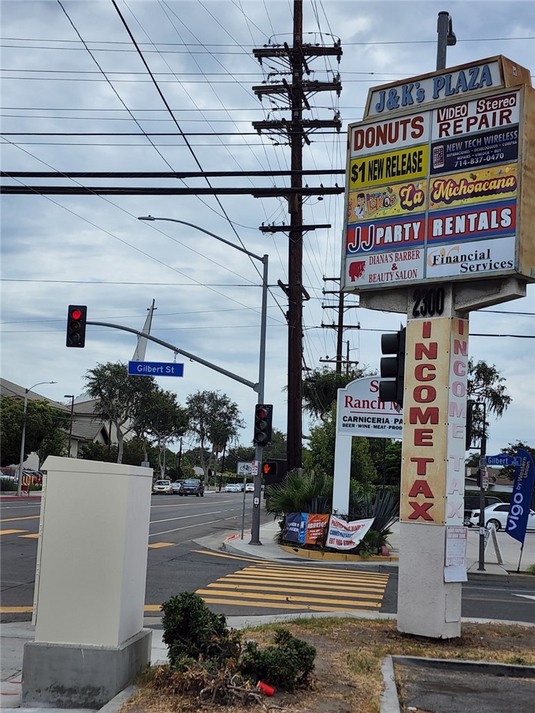 2300 W Valencia Drive