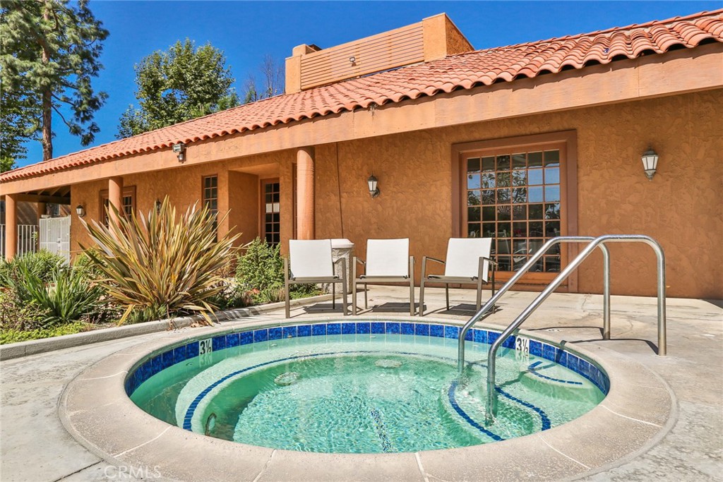 Villa Warner (VWAR) - Residential