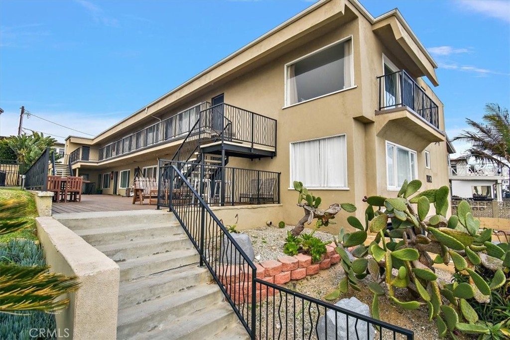 1802 Esplanade