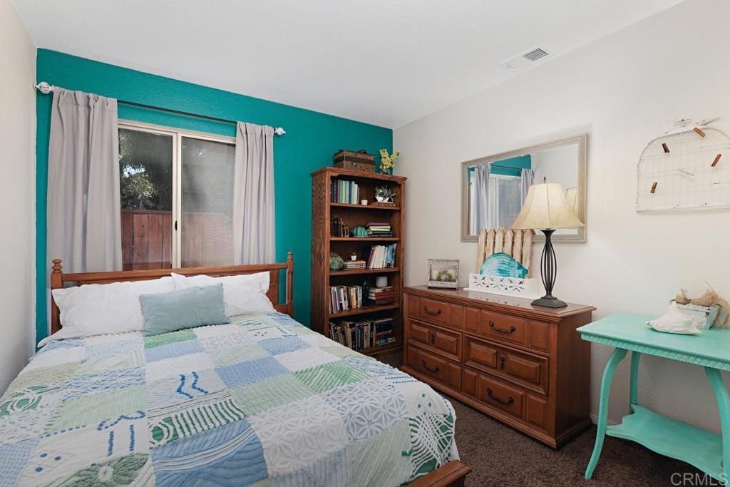 listing image 130722662585285080202