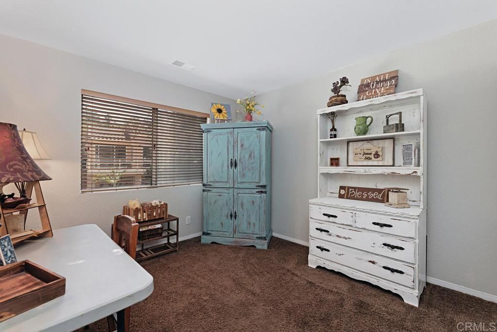 listing image 130720383569500870094