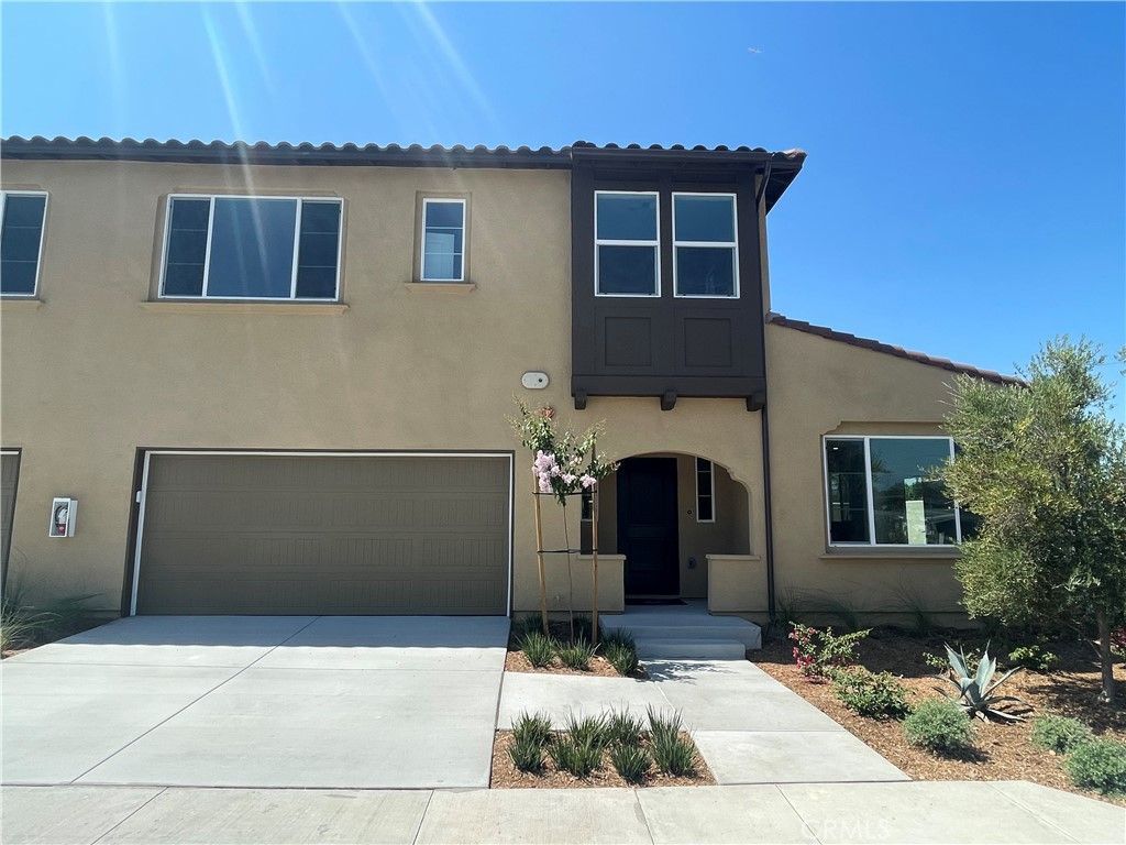 listing image 130724553768478431930