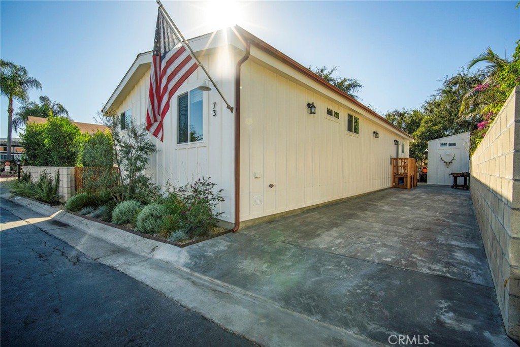 32742 Alipaz Street 73