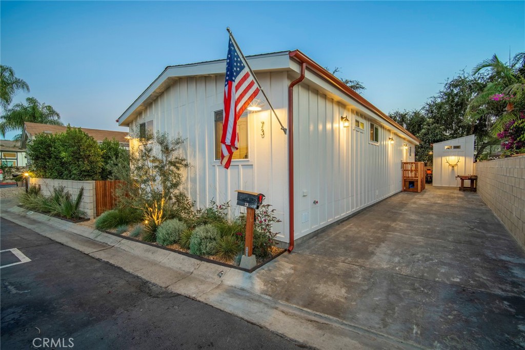 32742 Alipaz Street 73