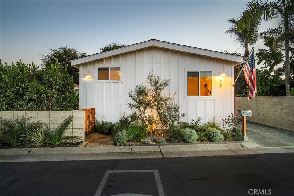 32742 Alipaz Street 73