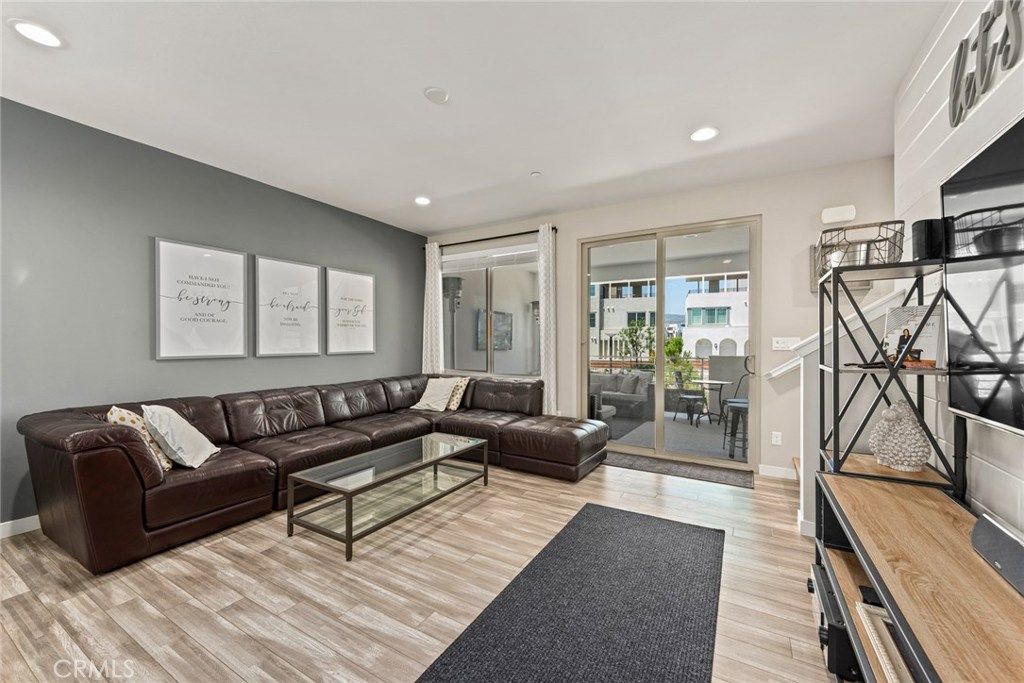listing image 130729306375545986251