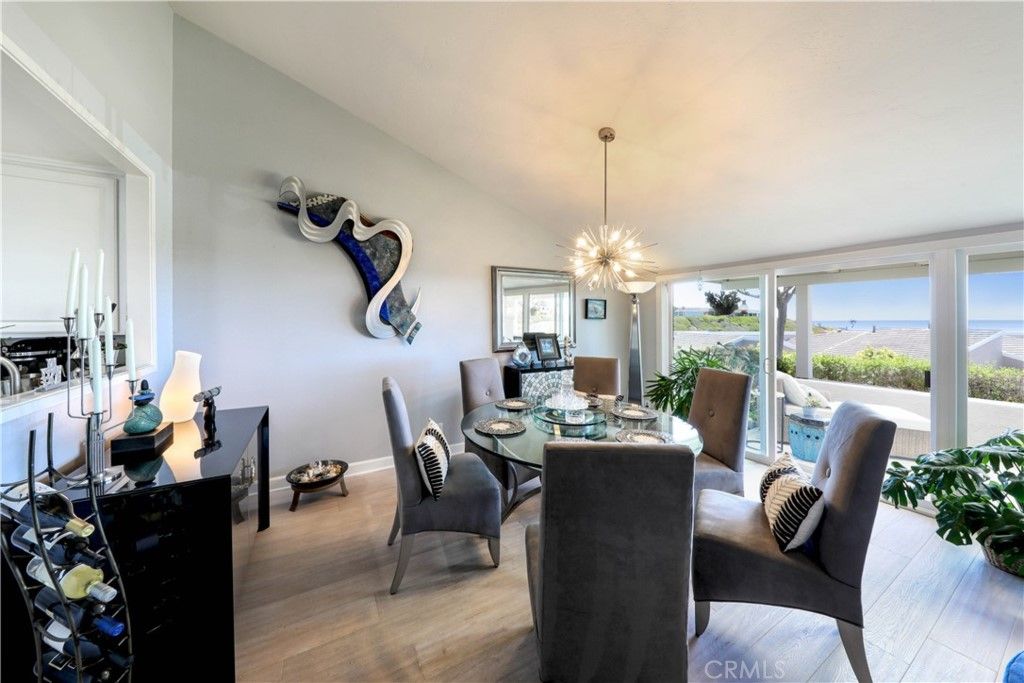 listing image 130723629831924190451