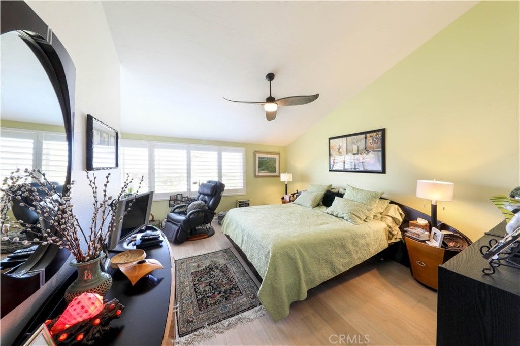 listing image 130721748414772463469