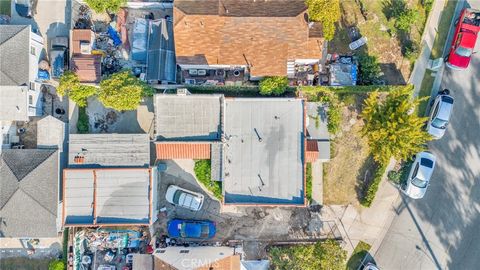 A home in El Monte