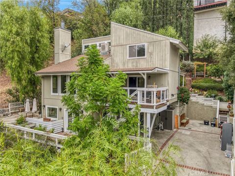 A home in Woodland Hills