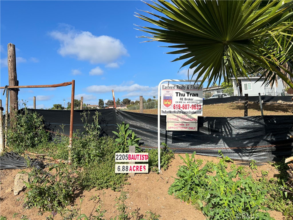 2205 Bautista Avenue
