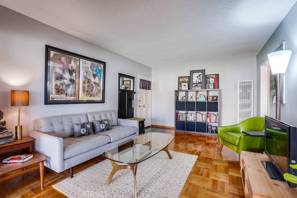 3923 W 147th Street
