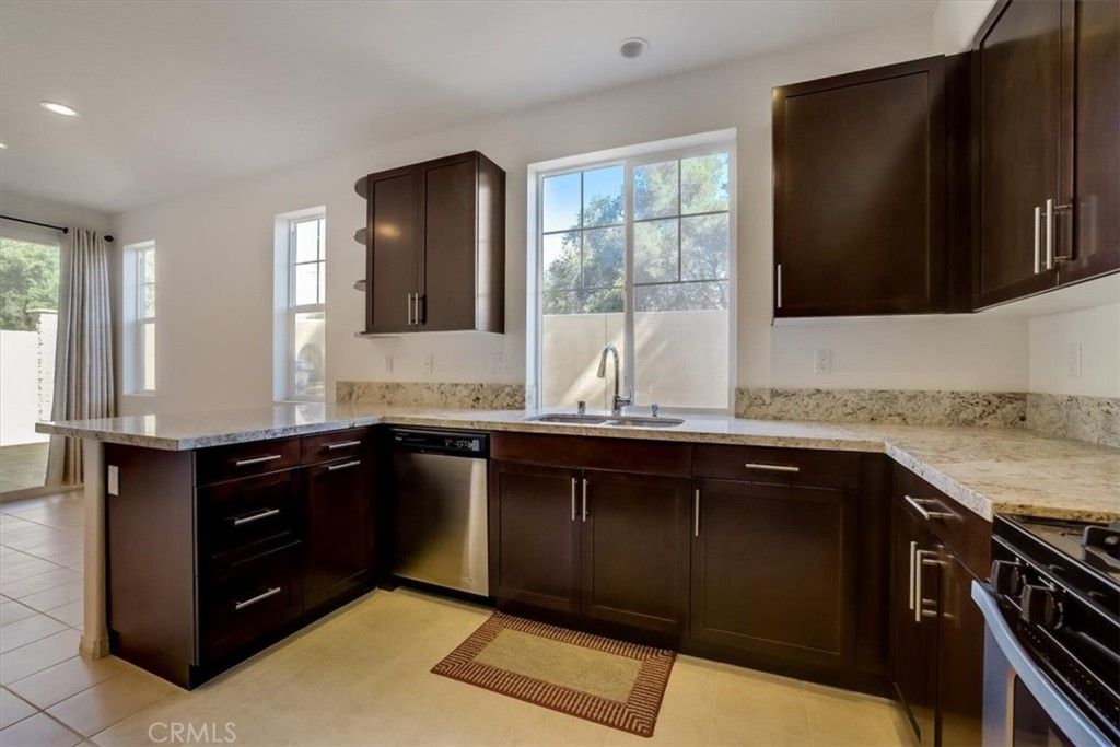 listing image 130723864036476258686