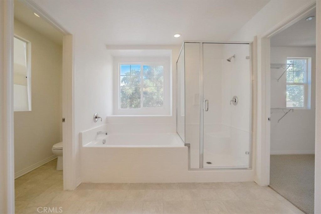listing image 130728056339856178894