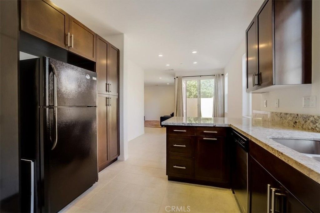 listing image 130720299266439964840