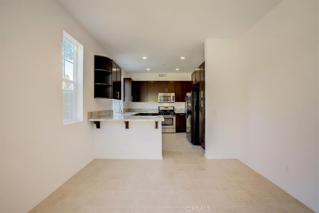 listing image 130723585462249291404