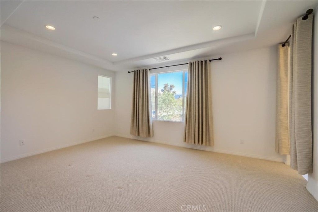 listing image 130728205981780144076