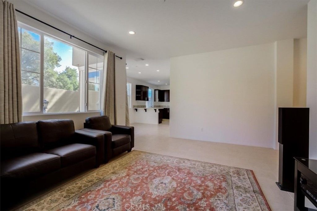 listing image 130727281554493939133