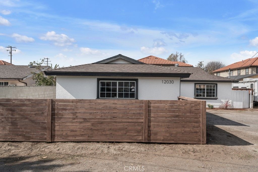 listing image 0