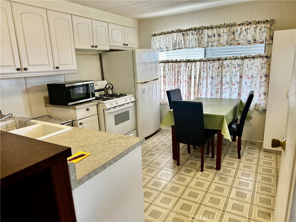 24414 University Avenue 68