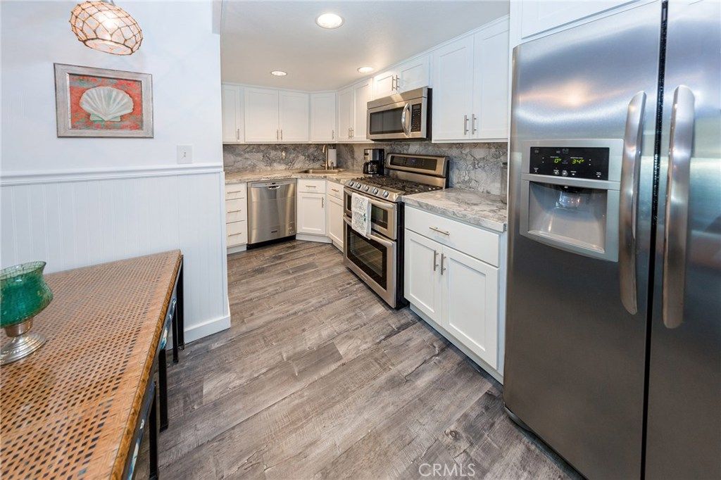listing image 130725522897970841026