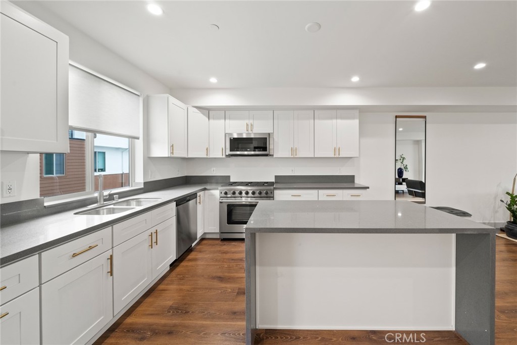 24809 Narbonne Avenue 104 & 204