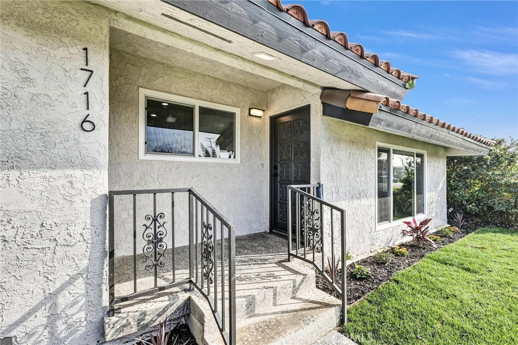 1716 N Grandee Avenue