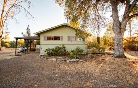 A home in Clearlake Oaks