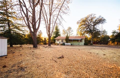 A home in Clearlake Oaks