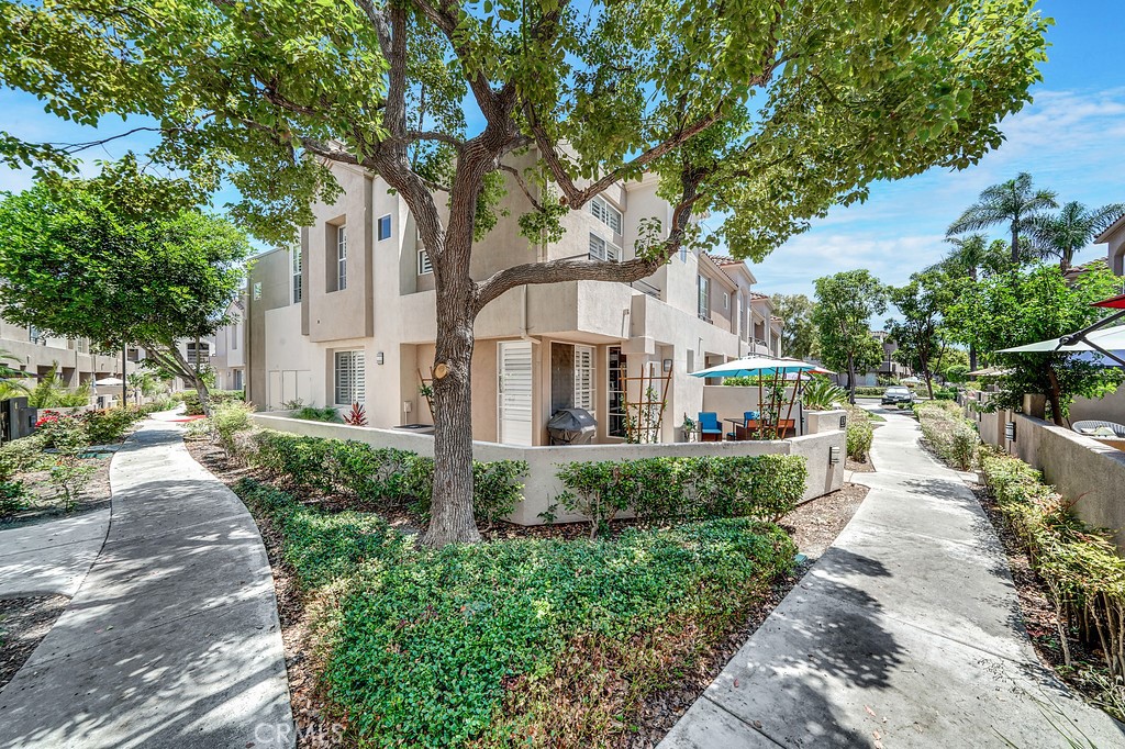 View Aliso Viejo, CA 92656 condo