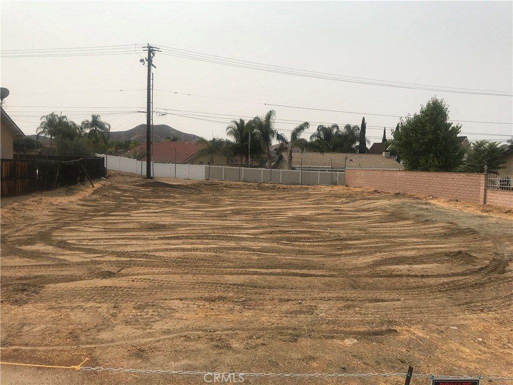 listing image 130723075206750597854