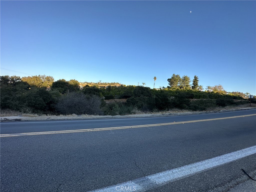 1.28 acres in beautiful valley center. This lot is situated between lilac Road and Anthony Road