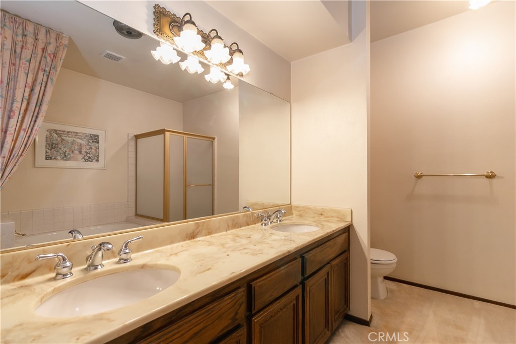 Photo 16 of 22 of 4707 Willis Avenue 205 condo