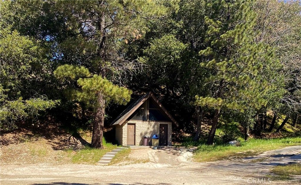 listing image 130728599412047261407