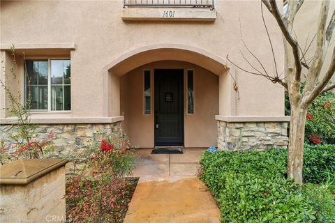 A home in Duarte