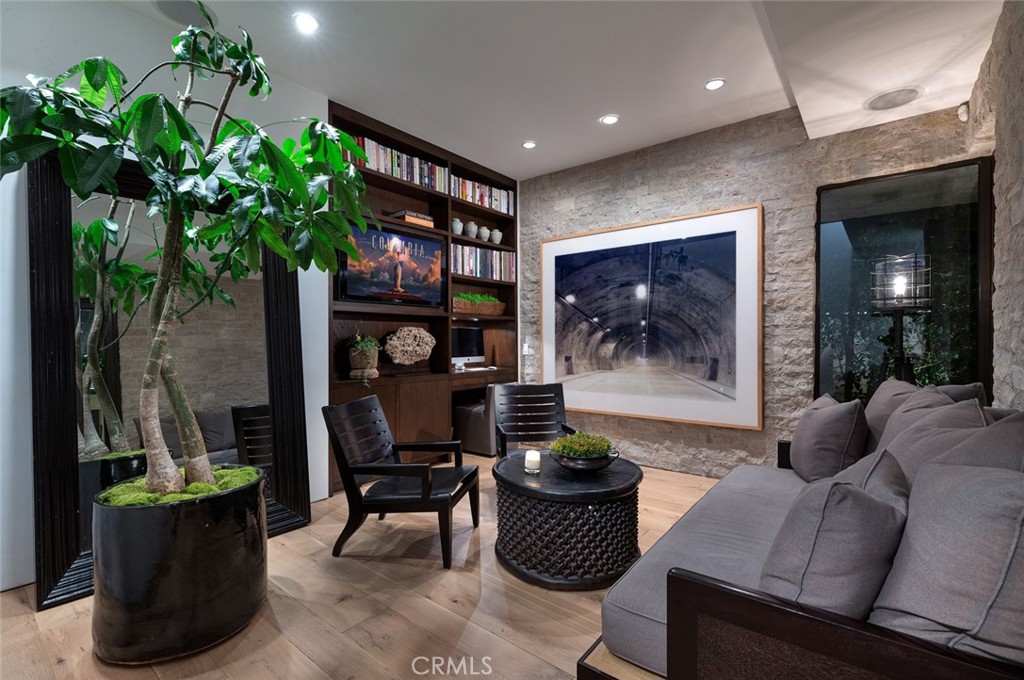 Emerald Bay (EB) - Residential Lease