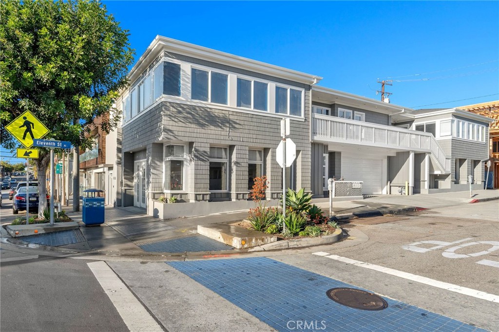 Located in Downtown Manhattan Beach, 1100 Highland Ave offers a total of 3,428 square feet in a coveted, high-traffic area. Built in 2000, the property is move-in ready at the close of escrow and boasts six dedicated parking spaces Including a garage.
As office space on one of Manhattan Beach’s most sought-after streets, the building is ideal for businesses looking to attract clients and talent with its prime downtown location.
In its current design and zoning (MNCD), 1100 Highland offers an owner flexibility to either occupy the entire property, or lease out the individual spaces to maximize rental income (contact broker for details)
Positioned for ultimate visibility and accessibility, 1100 Highland Ave places you just steps away from some of the city’s best dining, retail, and beachfront amenities. Don't miss this opportunity to establish your business in an unbeatable Manhattan Beach location!