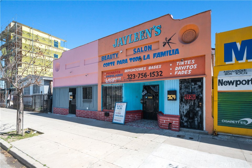 Great Opportunity for Developers and/or business owners!!
This mixed-use property features attached Duplex, One Bedroom one Bath each, alongside two versatile commercial units, making it an ideal investment for developers and business owners. The commercial spaces are well-suited for a variety of uses, including retail, distribution, office, barber shop, and more, thanks to their C-2 zoning classification as indicated on title.
Situated on a prime avenue with high traffic flow, this location offers excellent visibility and exposure for any business venture. Currently, both attached residential units are rented, and one of the commercial units is occupied by a beauty salon, generating immediate rental income from long-term tenants.
With a generous 5,217 sq. ft. lot, the potential for further development or the establishment of new businesses is vast.
