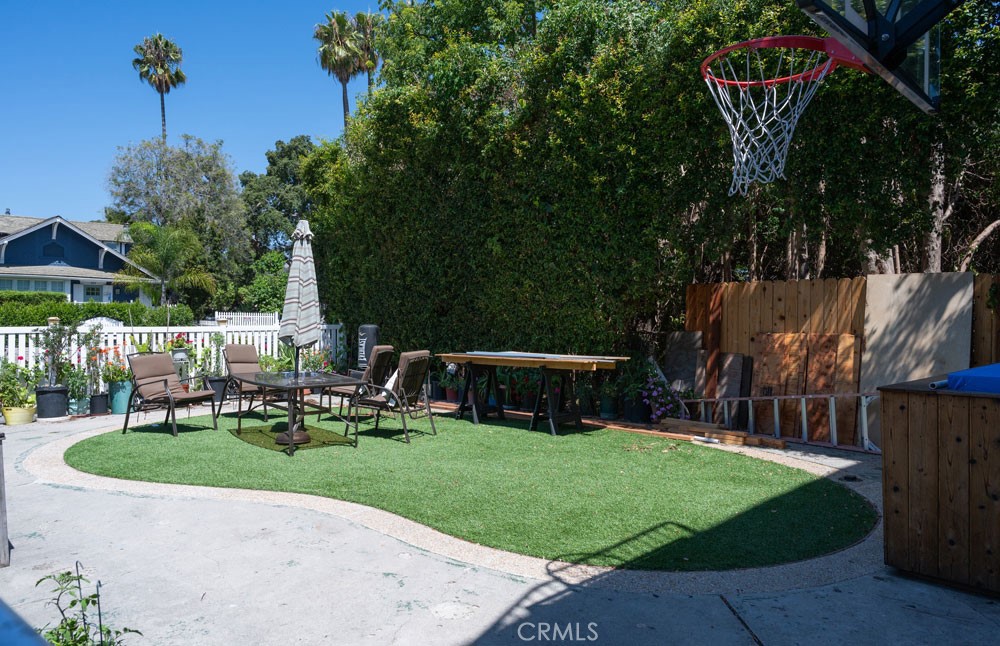 Santa Barbara: Other (80) - Residential Income