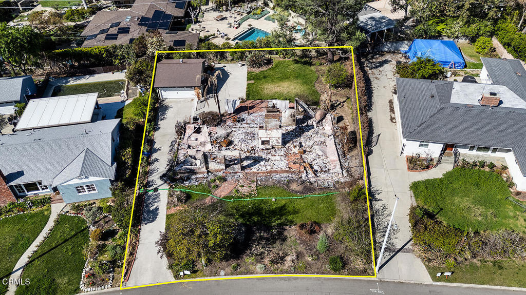 2221 Sinaloa Ave