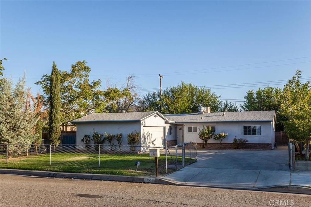listing image 130729147713541800962